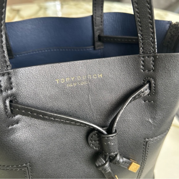 Tory Burch Black Leather Shoulder Bag - Picture 12 of 13